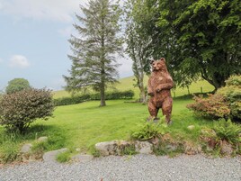 Cottage | Property grounds