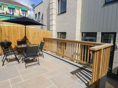 ์ฝํฐ์ง | ๋ด๋ถ