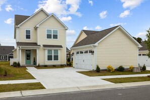 House, 4 Bedrooms | Exterior