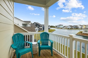 House, 4 Bedrooms | Balcony view