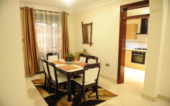 Standard Apartment - Eric Wilkins apartments Hotel (Kampala)