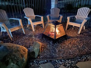 Property grounds - Spacious Family Retreat near Botanica, Legoland, Frontwave Arena, & Beach! (Oceanside)