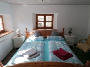 2 bedrooms, bed sheets