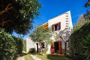 Exterior - Villa in Prines with Cretan Sea Views (Prinès, Rethymno)