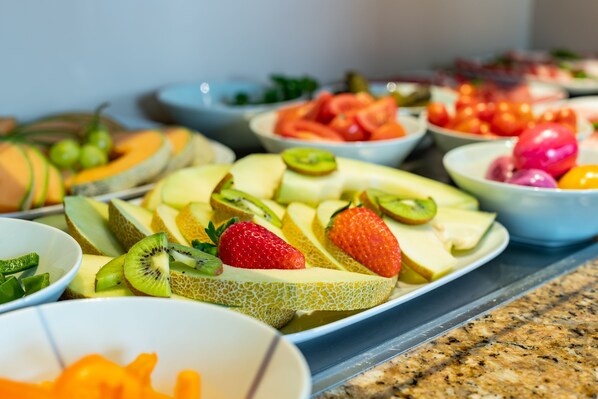 Breakfast buffet - Hotel Cafe Schachener Hof Lindau (Lindau)