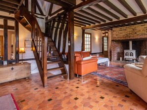 Télévision, cheminée