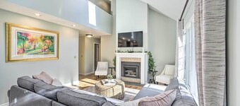 Family-Friendly Retreat w/ Hot Tub: 1 Mi to Dtwn