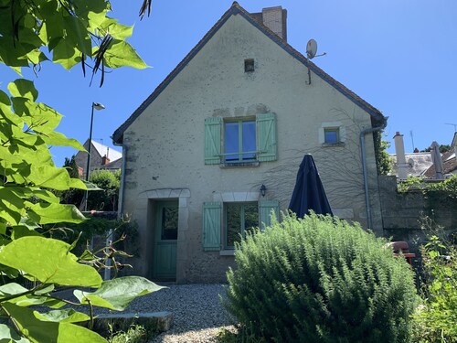 Maisonette in Orbigny, 10 minutes from Beauval Zoo and the Châteaux.