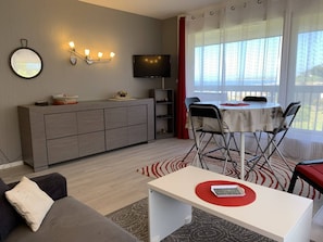TV - Apartment with WIFI and balcony in Perros-Guirec (Perros-Guirec)