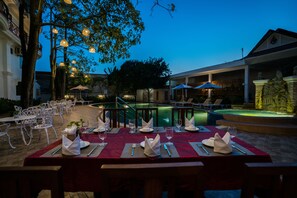 Outdoor dining - TTC Hotel Premium-Angkor (Siem Reap)