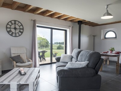 Modern farmhouse with fireplace and wifi
