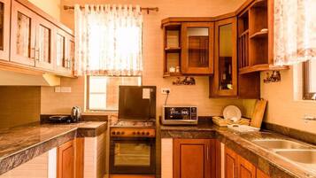 ๋์ฅ๊ณ , ์ ์๋ ์ธ์ง, ์ฟกํ, ๋ธ๋ ๋