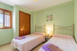 3 bedrooms, iron/ironing board, bed sheets - Holiday Apartment "Apartamento El Cid" with Sea View, Pool, Garden & Terrace (Denia)