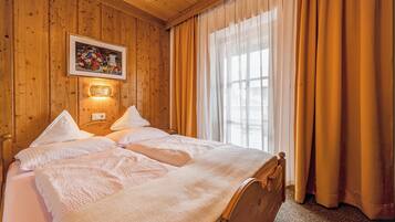 1 chambre, fer et planche Ă  repasser, Wi-Fi gratuit, draps fournis