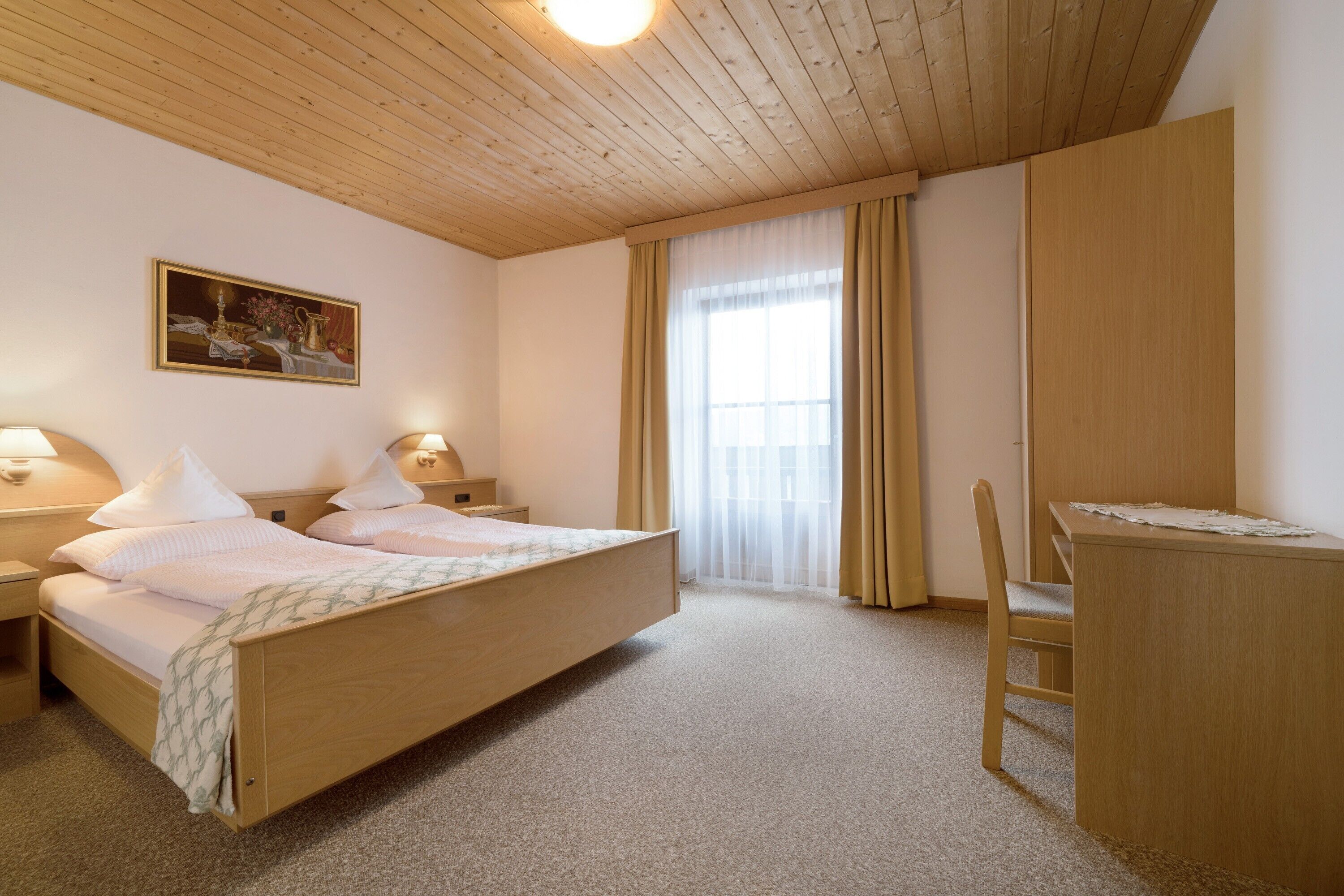 2 chambres, fer et planche à repasser, Wi-Fi gratuit, draps fournis