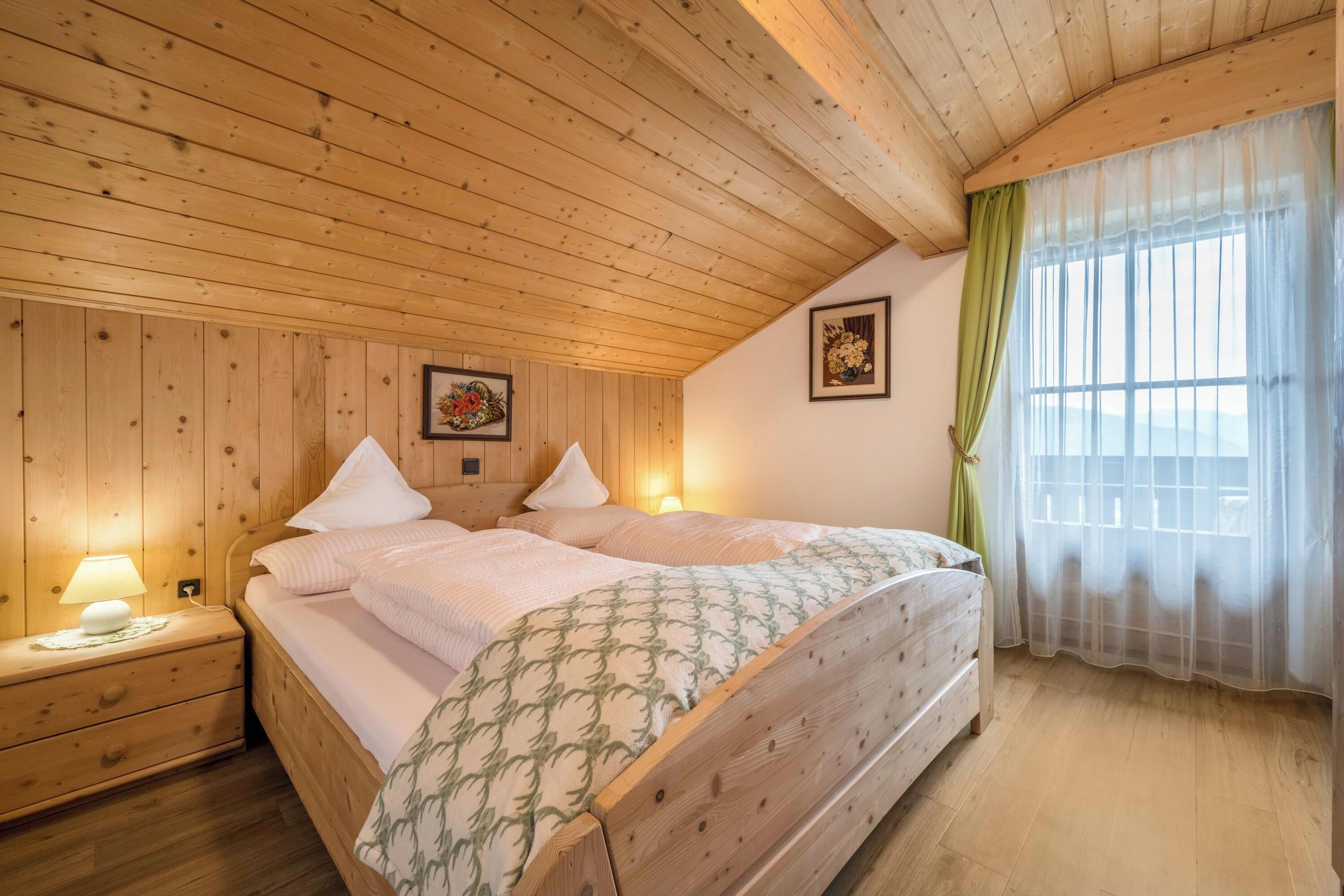 2 sovrum, strykjärn/strykbräda, gratis wi-fi och sängkläder