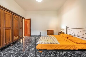 3 camere, ferro/asse da stiro, Wi-Fi gratuito, lenzuola