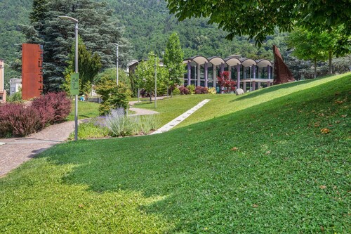 Appartement "Levico Al Corso Apartments" Avec vue sur les montagnes