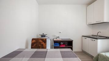 1 camera, Wi-Fi, lenzuola