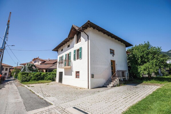 Esterni