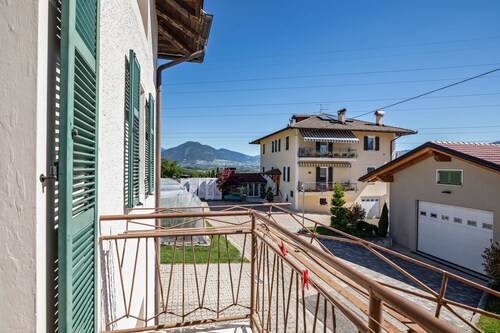 Ferienwohnung 'Melax' mit Bergblick, privatem Garten und Balkon
