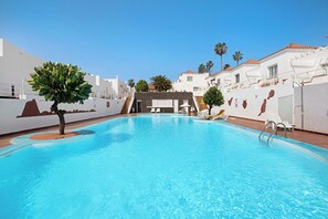 Pool - Vacation Home Casa Eri close to the Beach with Pool, Terrace & Wi-Fi (Corralejo)