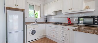 Holiday Home 'Marblau 4' close to the Beach with Pool & Wi-Fi