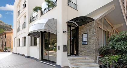 Pet-Friendly Apartment "12 Mehari" with Balcony & Wi-Fi