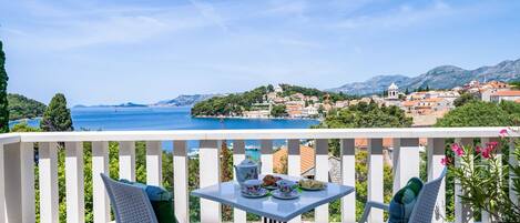 Double Room (Double or Twin Room with Sea View) | Balcony