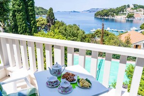 Double Room (Double or Twin Room with Sea View) | Balcony