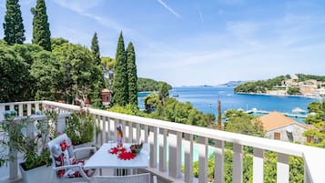 Studio (Studio Apartment with Balcony and Sea) | Balcony