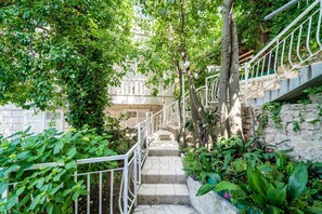 Appartement (One Bedroom Apartment with Terrace an) | Extérieur