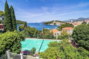 Appartement (One Bedroom Apartment with Terrace an) | Aire de jeu extérieure pour enfants