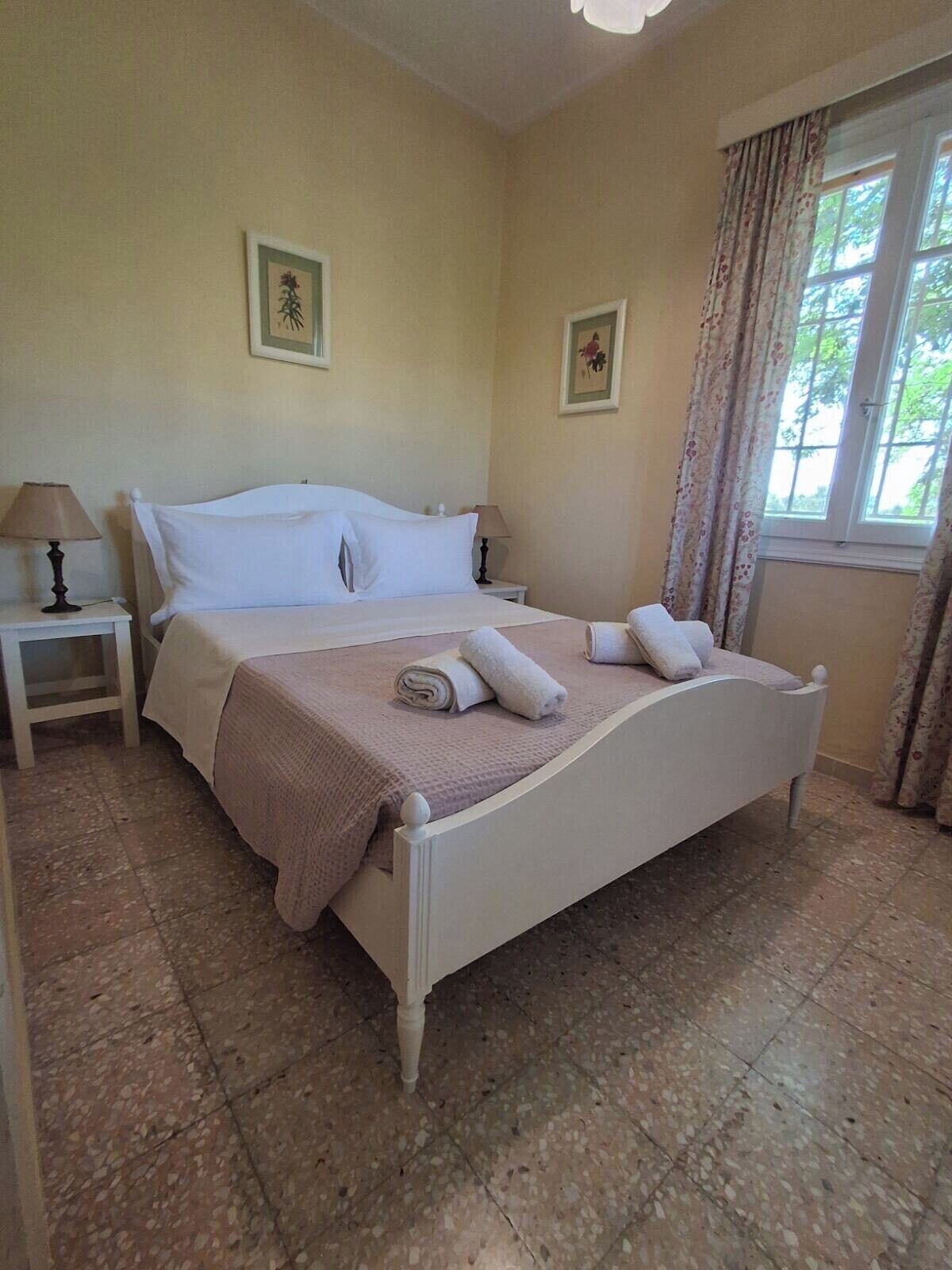 2 chambres, bureau, fer et planche à repasser, Wi-Fi gratuit