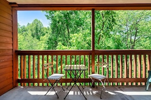 Property grounds - 1 Mile to Dollywood and Pigeon Forge Strip! (Pigeon Forge)