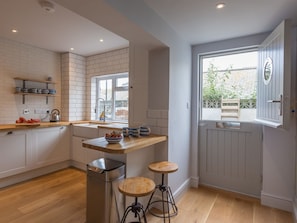 Cottage | Cuisine privée | Réfrigérateur, lave-vaisselle, bouilloire électrique, grille-pain