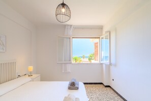 3 sovrum, strykjärn/strykbräda och sängkläder