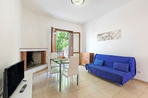 Télévision à écran plat de 21 pouces avec chaînes par câble, télévision