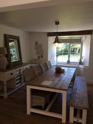 Dining - Farmhouse set in Cornish Countryside, near Fowey (Fowey)