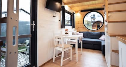 Tiny House mit Sauna und Garten