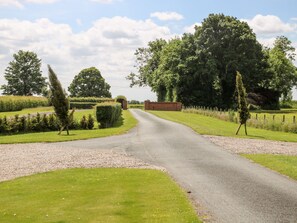 Cottage | Property grounds