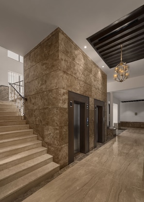 Elevator - Palasa Hotel (Muzaffarnagar)