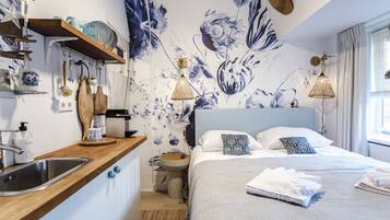 1 bedroom, WiFi, bed sheets