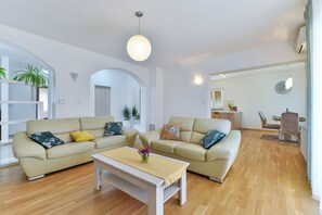 6 عدّة غرف نوم