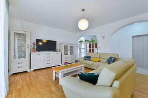 6 عدّة غرف نوم