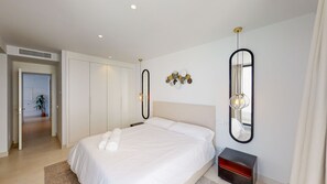 3 bedrooms, iron/ironing board, free WiFi, bed sheets - Higuerón West II - Luxury new built 3 bed apartmen (Fuengirola)
