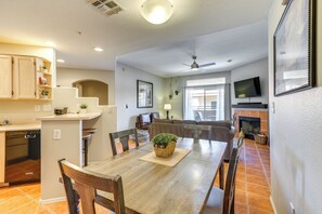 Dining - Phoenix Poolside Retreat Near North Mountain! (Phoenix)