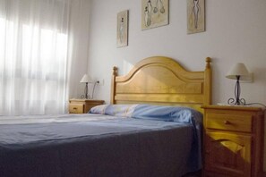 2 bedrooms, WiFi, bed sheets