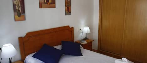 2 Schlafzimmer, Bügeleisen/Bügelbrett, Reisekinderbett, WLAN