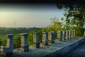 Vista frontal de la propiedad